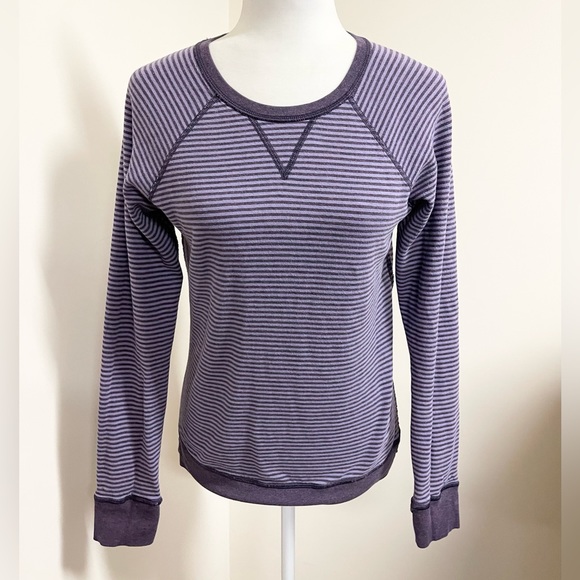 Pretty Lululemon reversible top! - Picture 8 of 15
